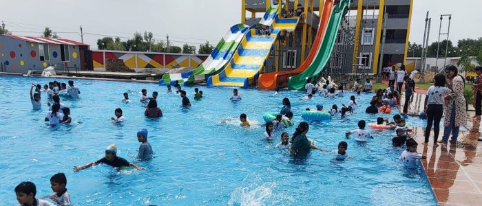 raj water park hotel and restaurant